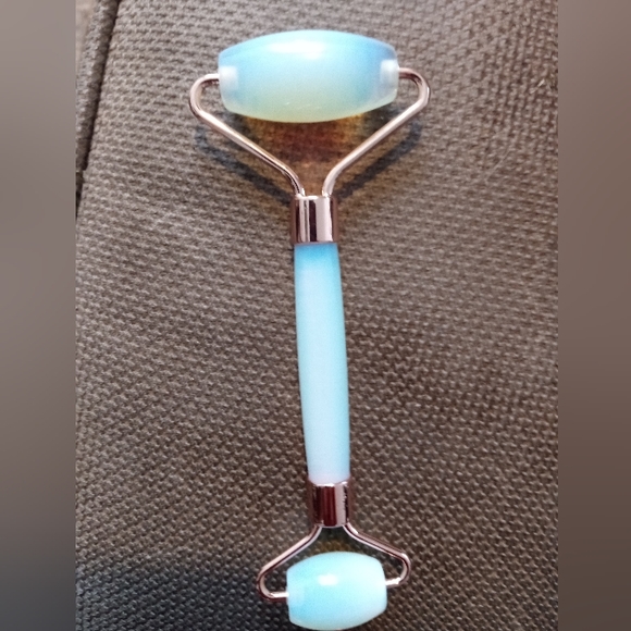 GUA SHA Opalite Crystal Facial Roller Set - Picture 3 of 6